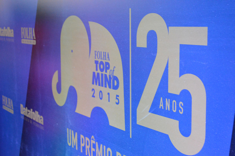 backdrop-folha-top-of-mind-2015-blog-geek-publicitario-767x510