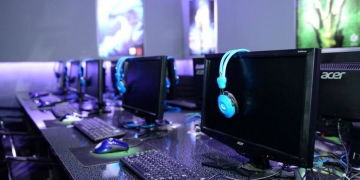 Mulher é encontrada vivendo em Lan House