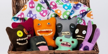 Esses brinquedos bizarros tem dentes humanos