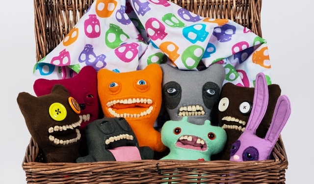 Esses brinquedos bizarros tem dentes humanos