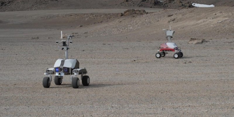 Anonymous contestam exploração de Marte