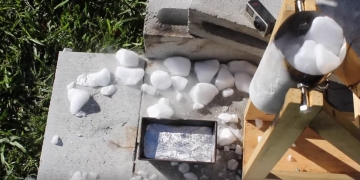 O que acontece se você misturar alumínio fundido, gelo seco e nitrogênio líquido?