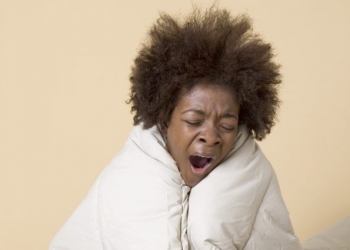 Lado esquerdo do cérebro fica alerta quando você dorme fora