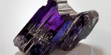 Descubra 10 pedras preciosas mais raras que diamante