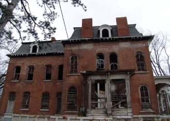 Acredita? Conheça 5 casas mal assombradas