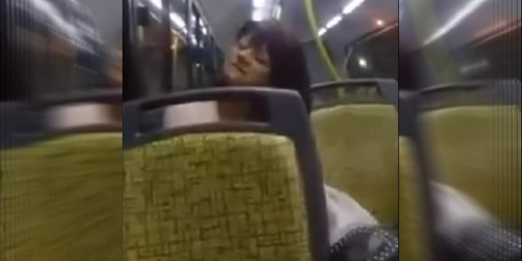 Mulher possuída assusta passageiros em ônibus argentino