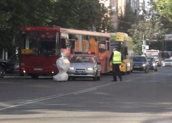 A revolta dos robôs começou e esse quer liberdade