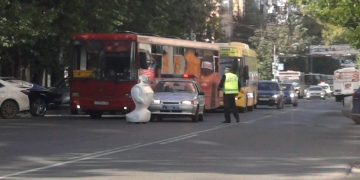 A revolta dos robôs começou e esse quer liberdade