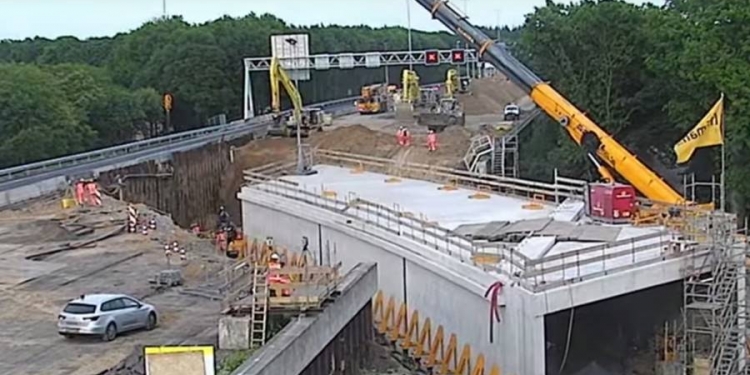 Esse túnel na Holanda levou dois dias para ficar pronto