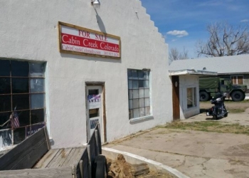 Você pode comprar uma cidade inteira nos EUA