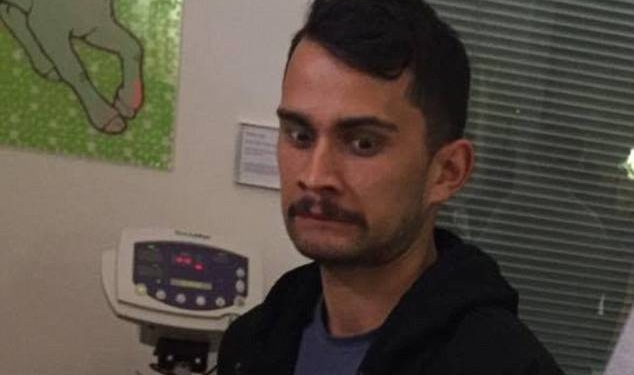 Essa é a cara de um pai que assiste o parto da filha