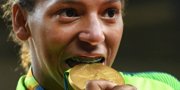 Rafaela Silva ganha o primeiro ouro do Brasil nas Olimpíadas