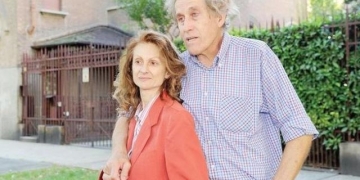 Justiça italiana decide que pais são “velhos demais” e retira guarda de filha biológica