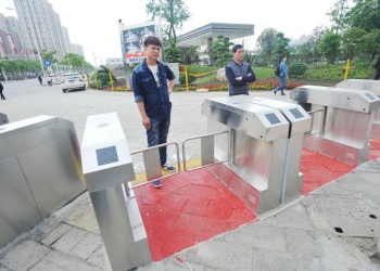 China aposta em catracas para evitar infrações de pedestres