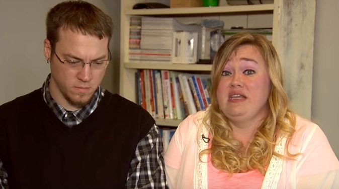 Casal Youtuber que fazia pegadinhas com os filhos perdem guarda das crianças