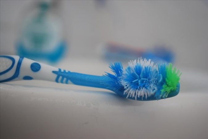 escova-dente-2