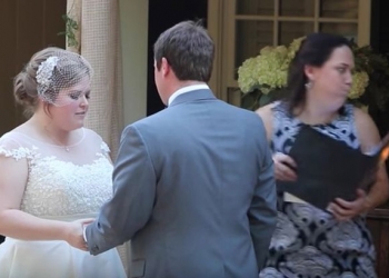 Eca! Ministra de casamento passa mal e vomita durante cerimônia