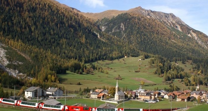 Uma pequena cidade Suíça proibiu seus turistas de tirar fotos