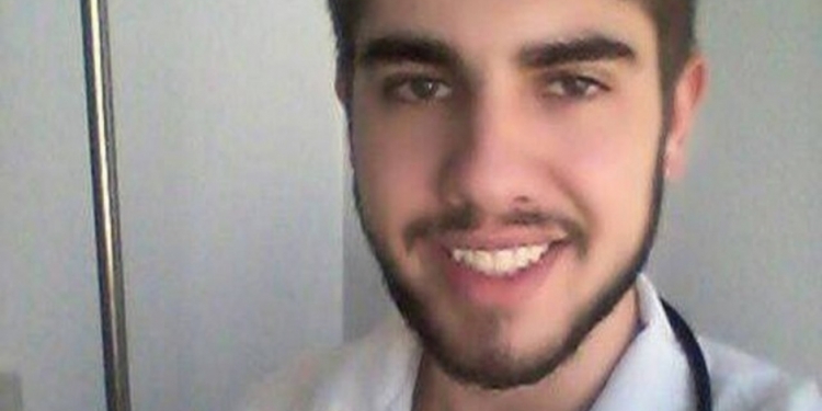 Jovem preso se fazendo passar por médico se diz formado em Grey’s Anatomy