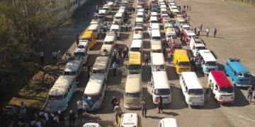 O recorde mundial de maior fila de kombi é brasileiro ta?