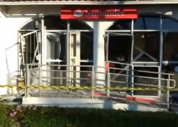 Parece filme: assaltantes usam lancha para fugir de roubo a banco