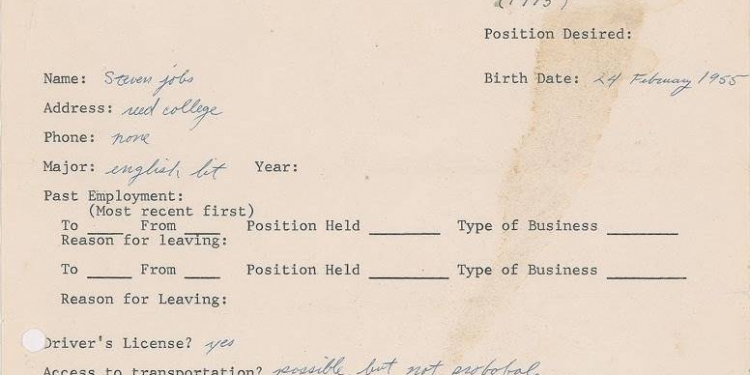 Primeiro currículo de Steve Jobs é leiloado por US$ 174 mil
