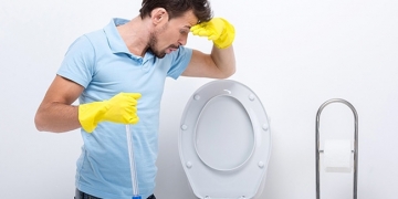 Aprenda 4 Formas de Desentupir o Vaso sem usar um Desentupidor