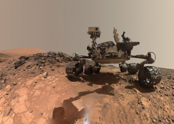 O Robô Curiosity está sozinho em Marte, então quem tira fotos dele?