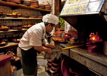 O restaurante mais velho do mundo tem seu forno esta aceso há 239 anos