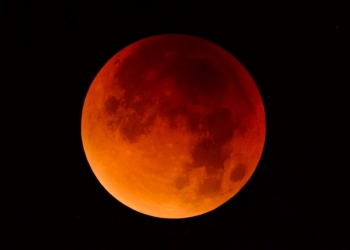 Você sabia que hoje tem um Eclipse lunar histórico?
